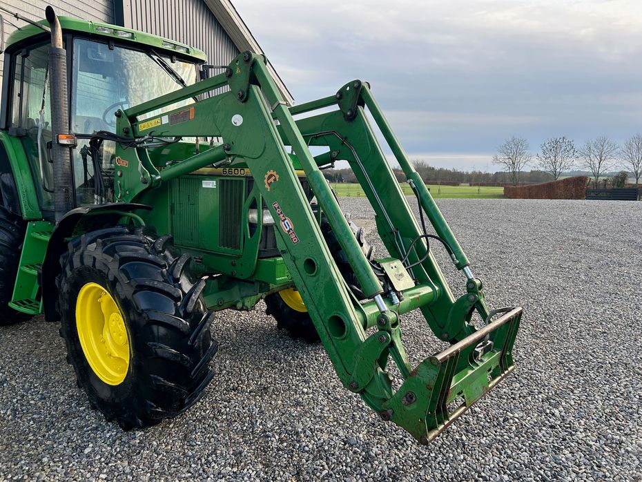 John Deere 6600 med Hauer POM S130 frontlæsser - Traktorer - Traktorer 4 wd - 12