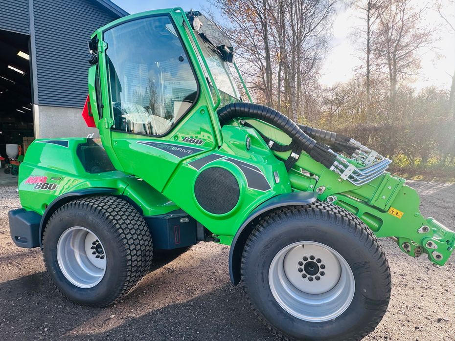 Avant / Staldkat 860i Avant 860i med GT kabine - Læssemaskiner - Minilæssere - 1