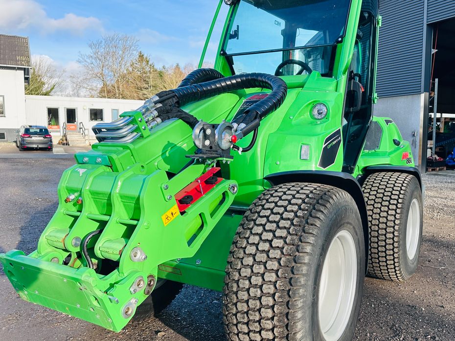 Avant / Staldkat 860i Avant 860i med GT kabine - Læssemaskiner - Minilæssere - 3