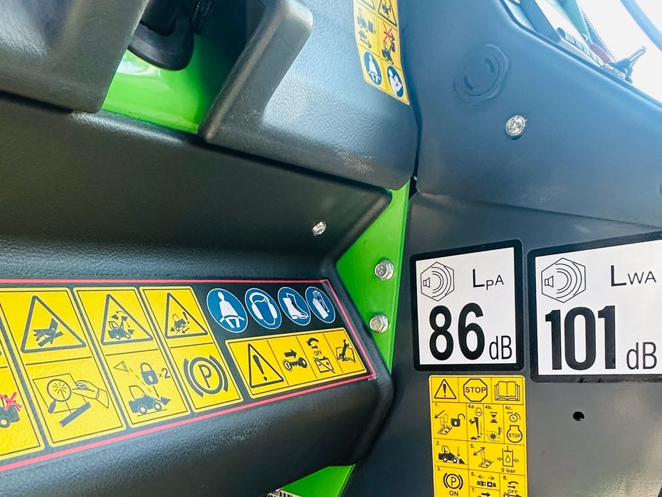 Avant / Staldkat 760i Avant 760i GT kabine - Læssemaskiner - Minilæssere - 14