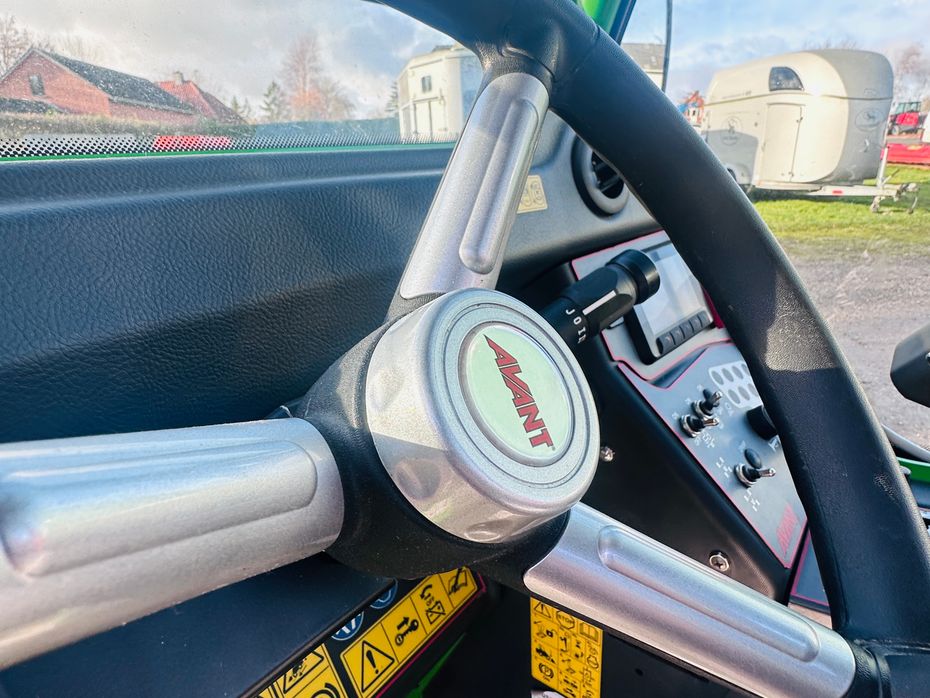 Avant / Staldkat 760i Avant 760i GT kabine - Læssemaskiner - Minilæssere - 15