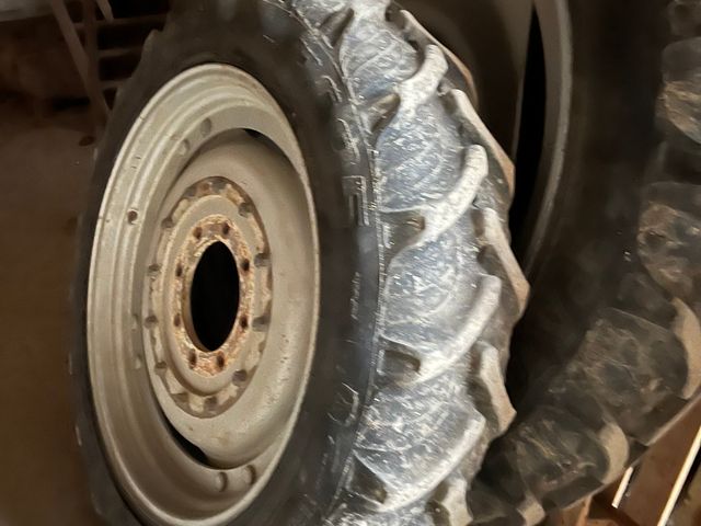 sprøjtehjul 300/95x46. - 270/95x32