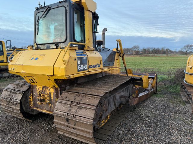 Komatsu D65PX-15
