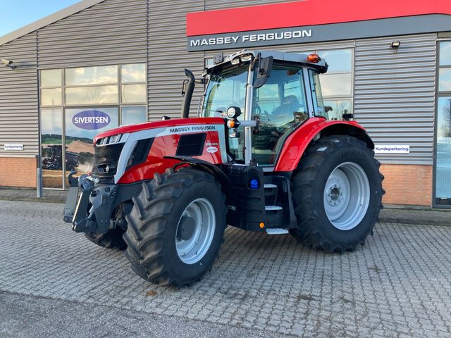 Massey Ferguson 6S.165 Dyna 6