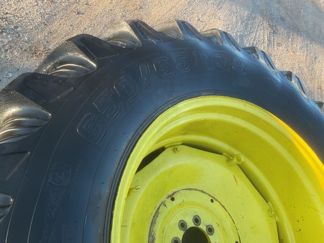 Taurus 650/65 R38