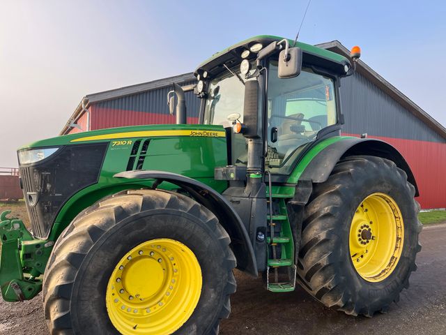 John Deere 7310R