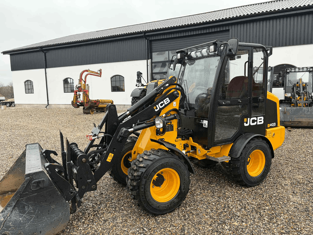 JCB 403