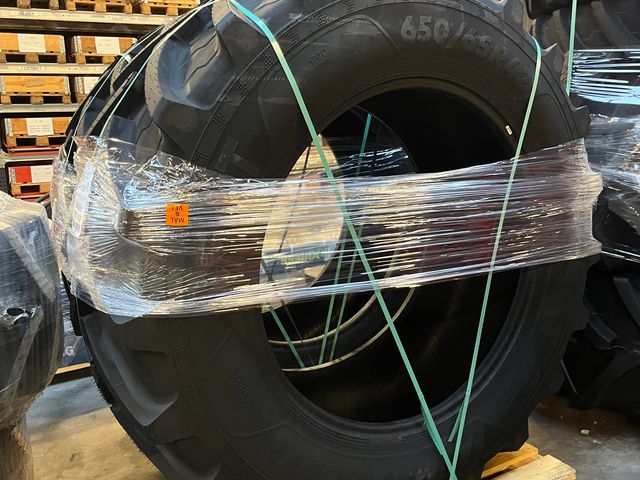 CEAT 650/65R42 + 540/65R30