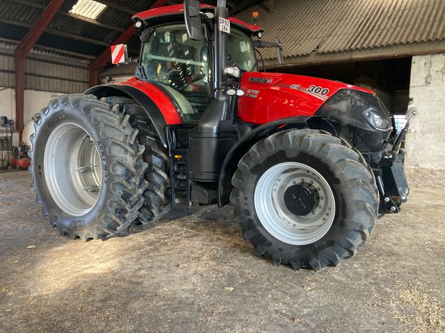 Case IH Optum 300 CVX