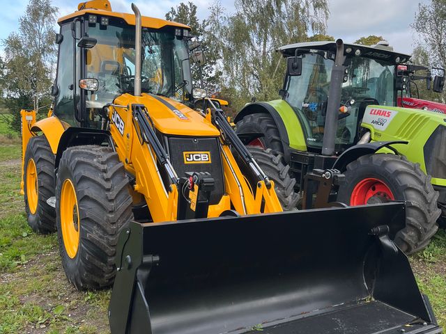 JCB 4CX