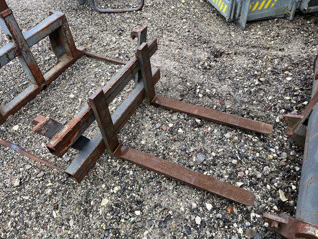 MO Implements Pallegaffelsæt