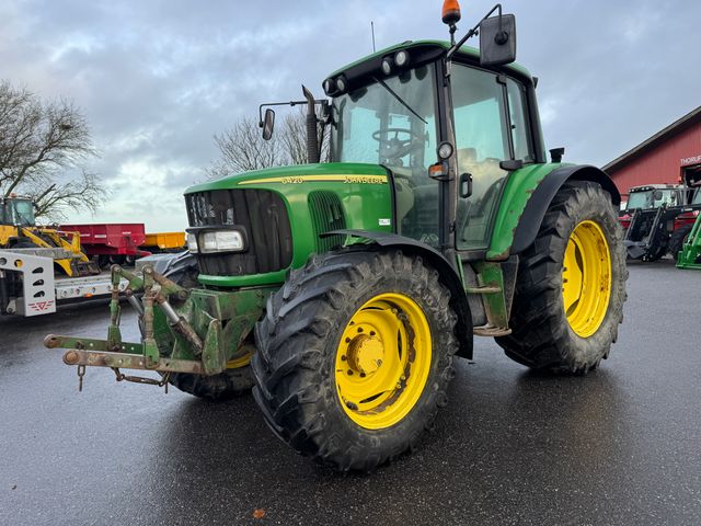 John Deere 6420
