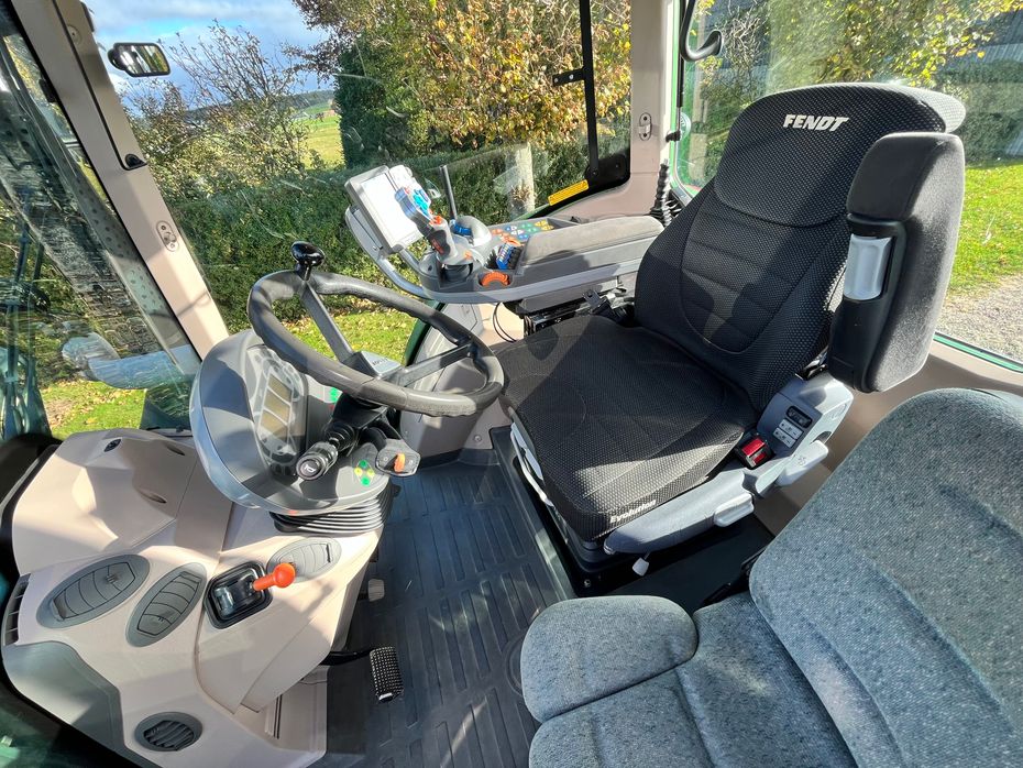 Fendt 718 Vario  KUN 6027 TIMER + TRIMA 5.1 - Traktorer - Traktorer 4 wd - 6