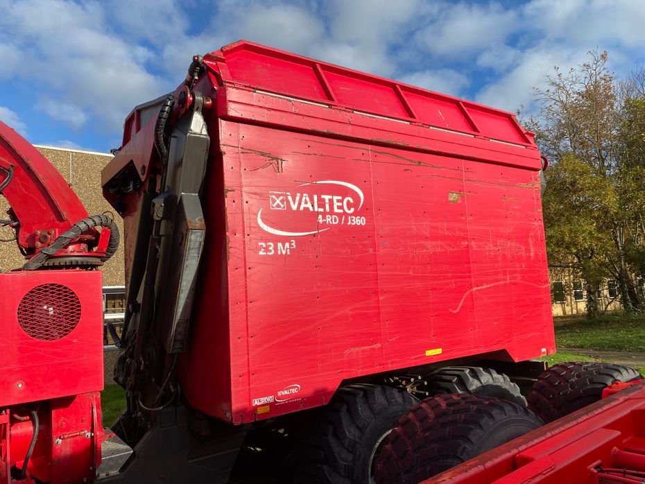 JENZ 360 jenz 360 + alsidig flisvogn + Valtra T 234 - Flishugger - 4