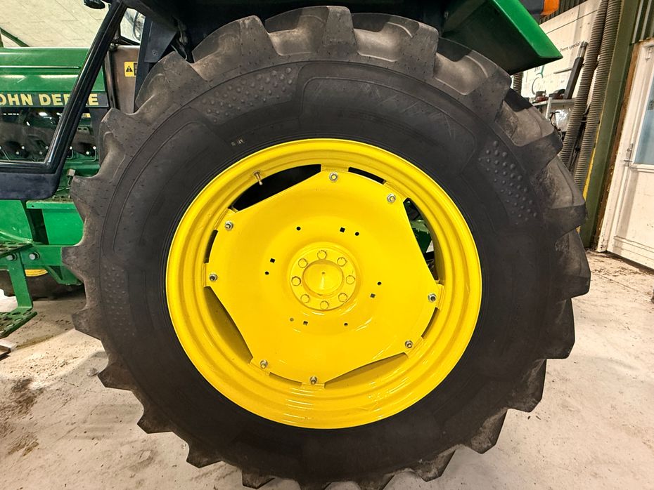 John Deere 3350 - Traktor tilbehør - Komplette hjul - 1