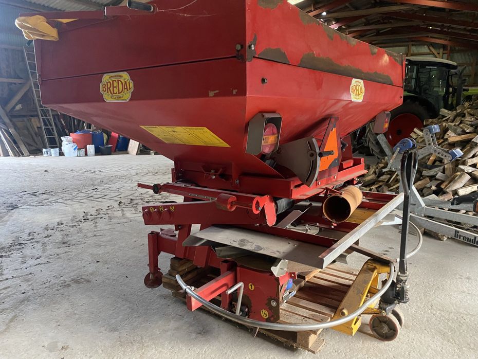 Bredal B2 - Gødningsmaskiner - Liftophængte gødningsspredere - 7