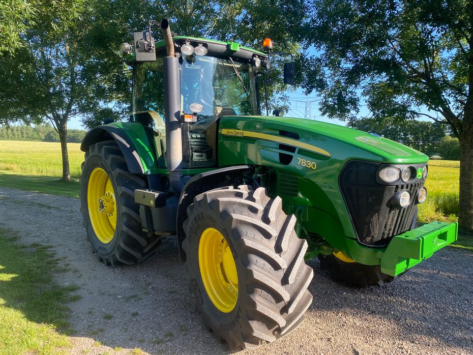 John Deere 7830 AutoPower - Traktorer - Traktorer 4 wd - 3