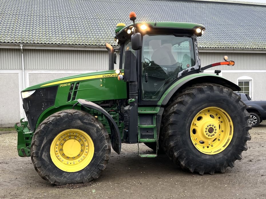 John Deere 7230R - Traktorer - Traktorer 4 wd - 2
