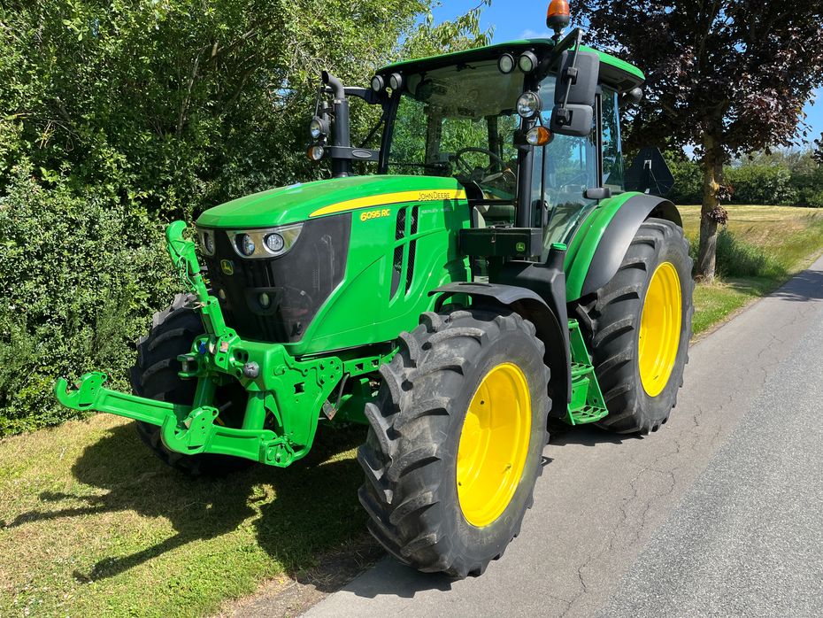 John Deere 6095RC Vinter pakke på 1 klasse med få timer. - Traktorer - Traktorer 4 wd - 4