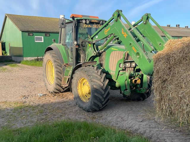 John Deere 6920S