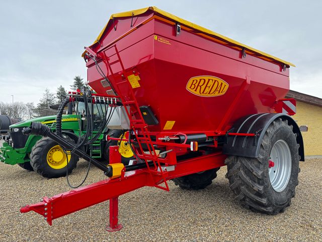 Bredal K105 med hydraulisk tag