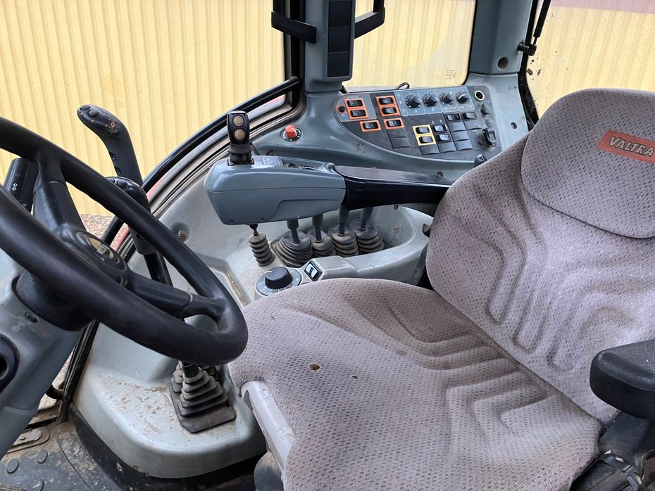 Valtra T191 High tech ---  SÆLGES FOR KUNDE --- - Traktorer - Traktorer 4 wd - 5