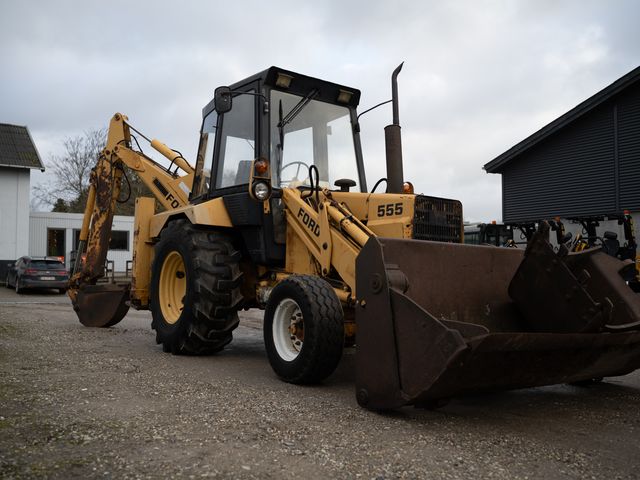 Ford 555