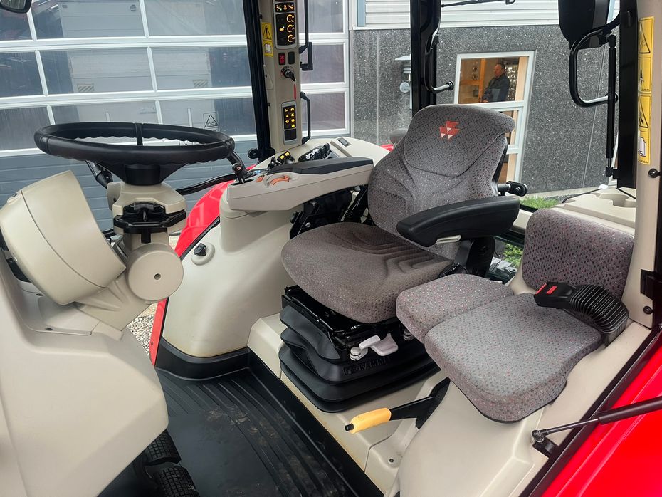 Massey Ferguson 7718 Dyna VT Med frontlift og frontPTO - Traktorer - Traktorer 4 wd - 7