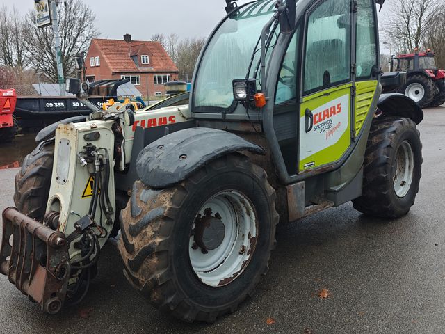 CLAAS Scorpion 7045 Varipower