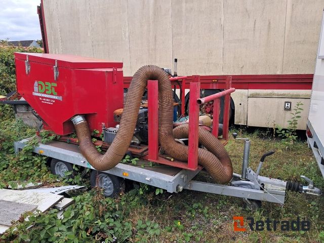 Løvsuger på trailer