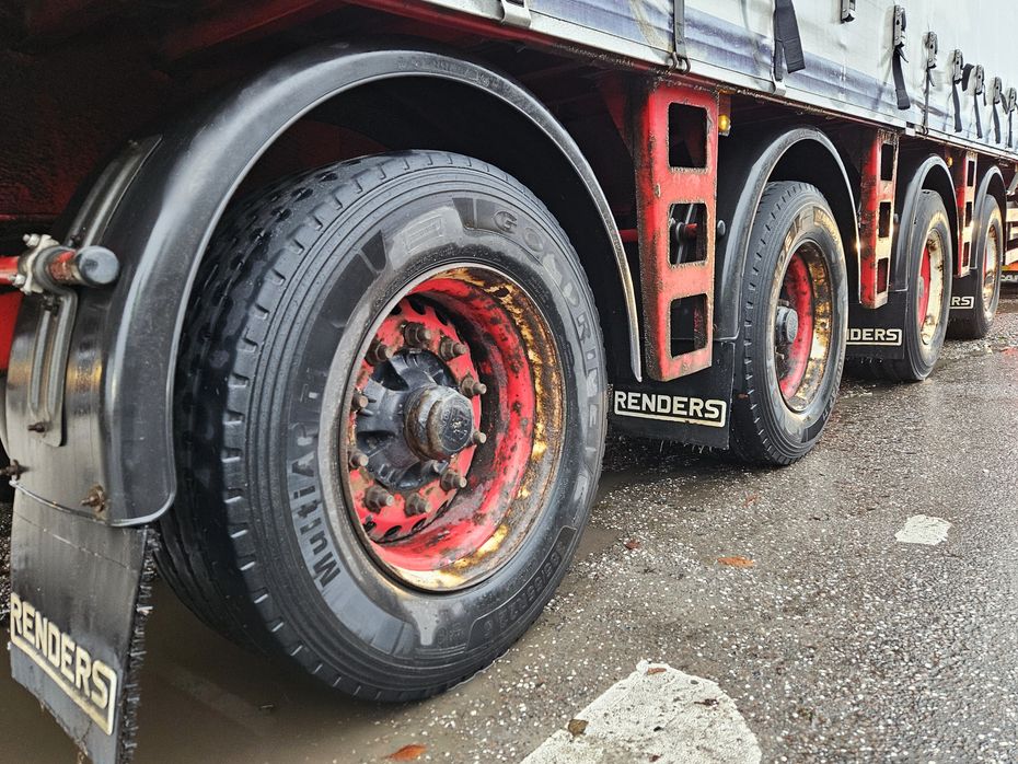 Renders Gardintrailer / nysynet / 4 drejbare aksler / truckbeslag - Lastbiler - Fast kasse - 6