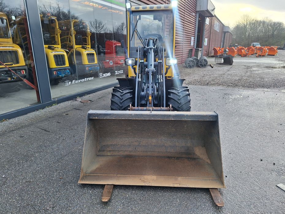 Eurotrac W12-F med kabine - Læssemaskiner - Minilæssere - 8