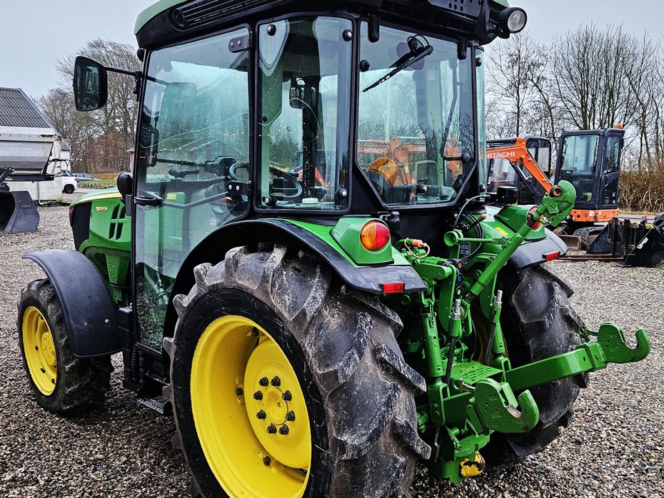 John Deere 5100 GF / meget pæn stand / 100 hk / 2400 timer - Traktorer - Traktorer 4 wd - 5
