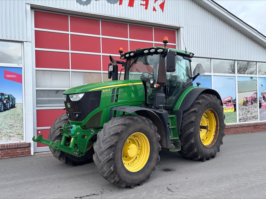 John Deere 6250R - Traktorer - Traktorer 4 wd - 5