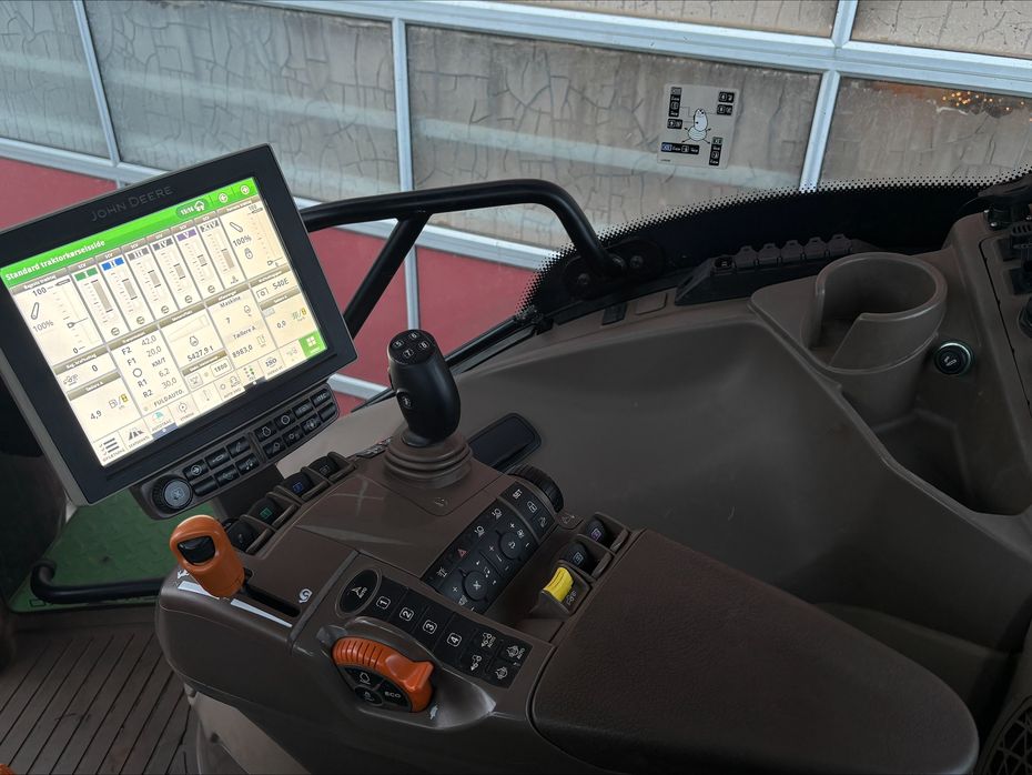 John Deere 6250R - Traktorer - Traktorer 4 wd - 6