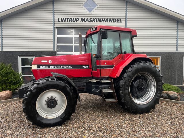 Case IH Magnum 7120