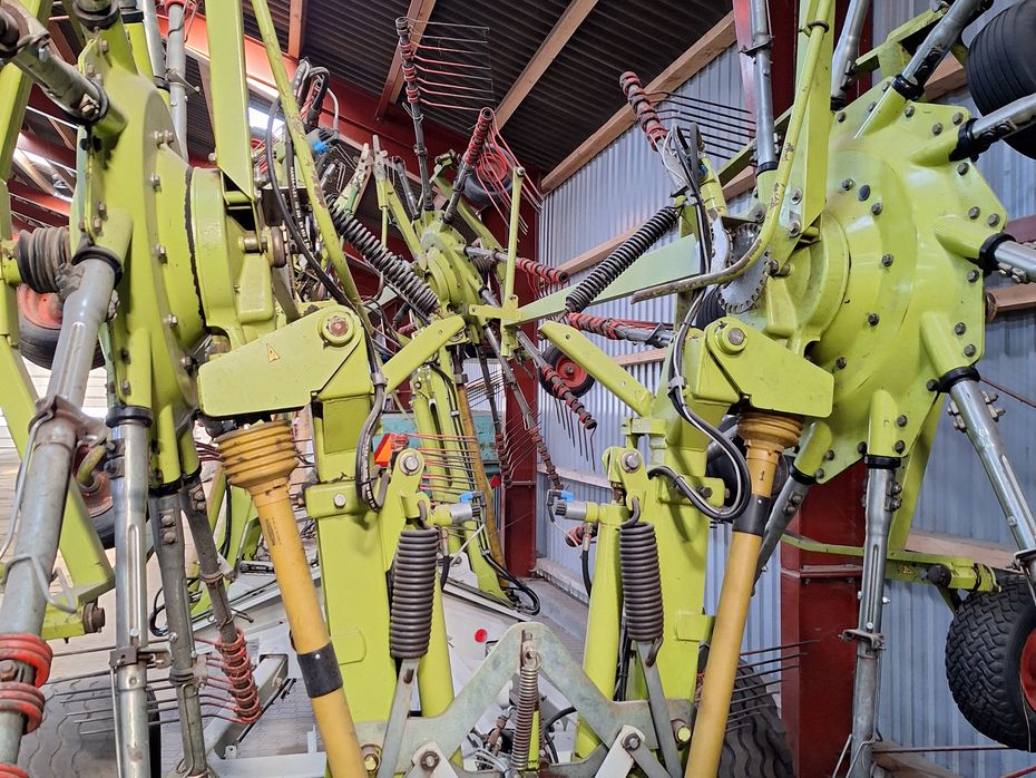 CLAAS Liner 3000 - Hø- og halmhåndtering - River og vendere - 4