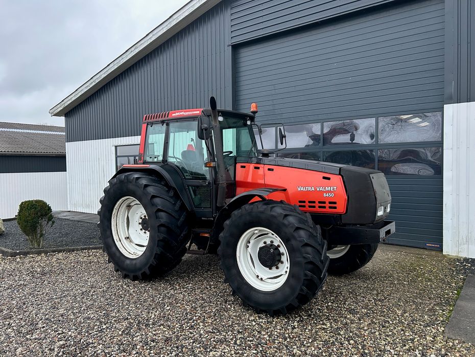 Valtra 8450 - Traktorer - Traktorer 4 wd - 1