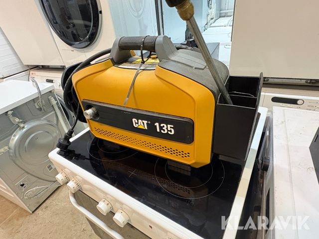 CAT 135