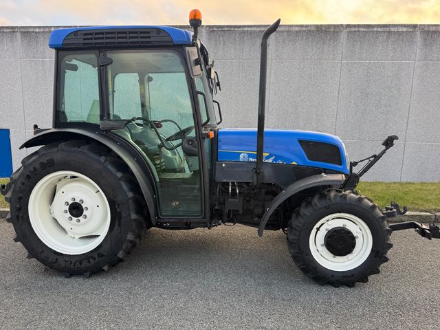 New Holland T4030F - - -