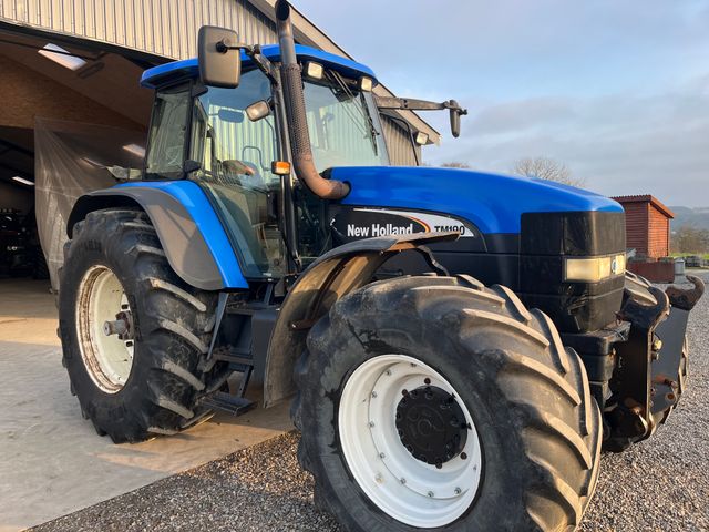 New Holland TM190