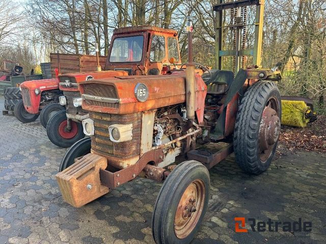 Massey Ferguson 165