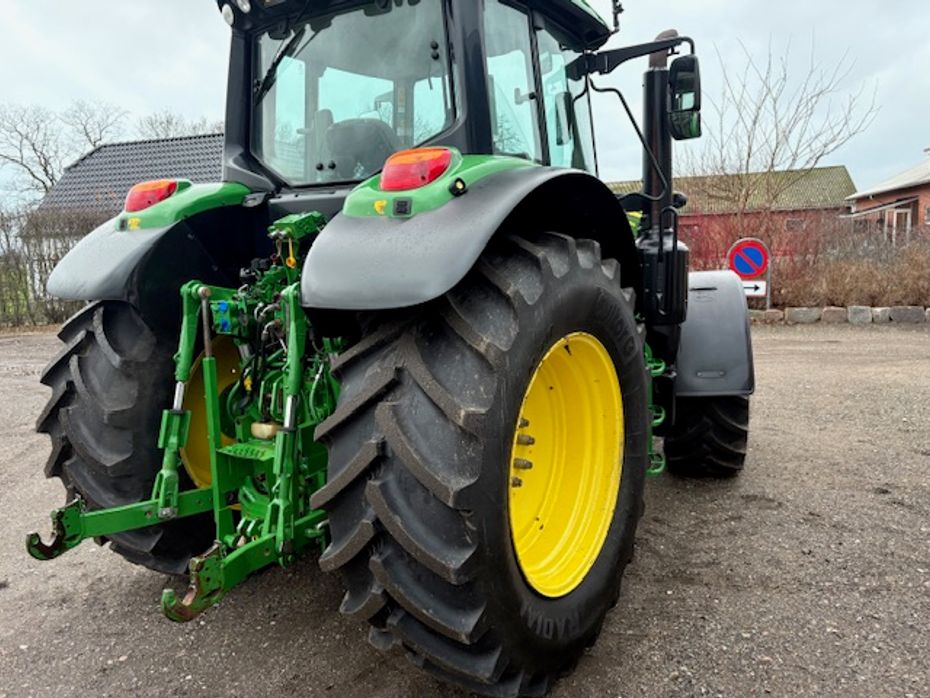 John Deere 6155M AUTOQUARD, FRONTLIFT, TLS - Traktorer - Traktorer 4 wd - 9