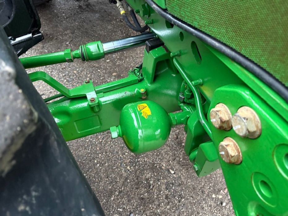 John Deere 6155M AUTOQUARD, FRONTLIFT, TLS - Traktorer - Traktorer 4 wd - 6