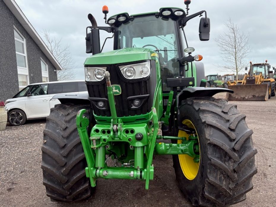 John Deere 6155M AUTOQUARD, FRONTLIFT, TLS - Traktorer - Traktorer 4 wd - 4