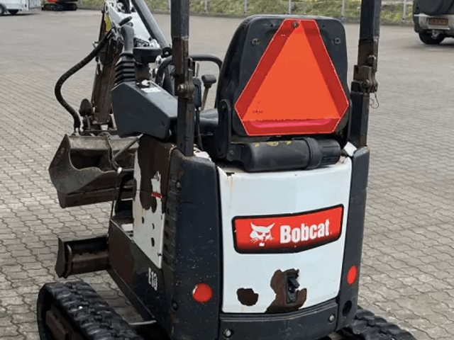 Bobcat E10 minigraver