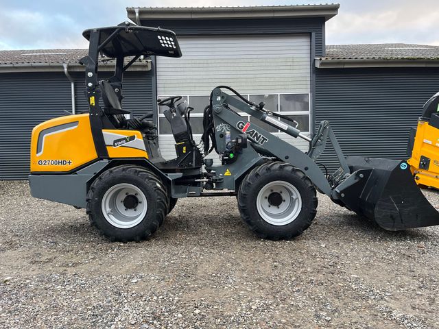 Giant G2700 X-TRA HD PLUS