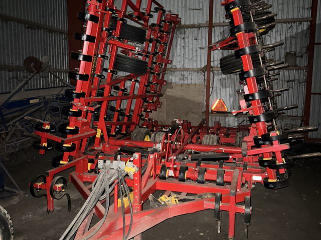 Väderstad NZ Aggrressive NZA 800. Med dobbelt crossboard, efterharve og rotorsmuldrer.