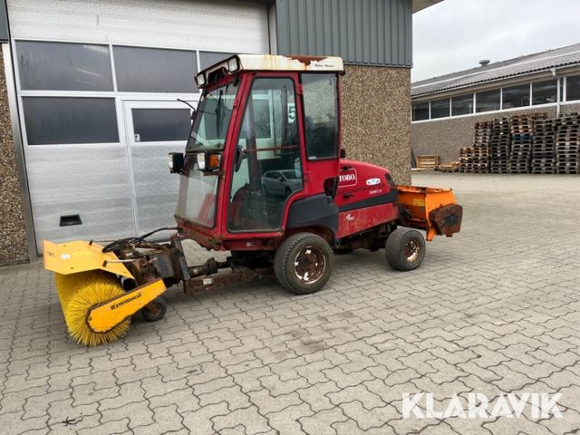 TORO Groundmaster 3280D med kost og saltspreder