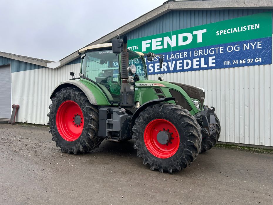 Fendt 724 Vario SCR Profi Plus - Traktorer - Traktorer 4 wd - 5